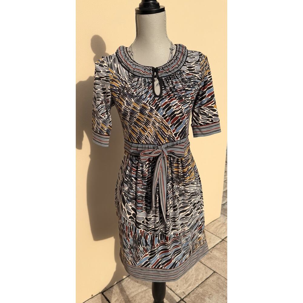 BCBG MaxAzria Abstract-Print Belted Dress – Size XS - Picture 2 of 10
